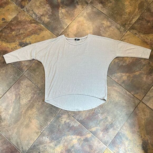 Uget Women’s Oversized Gray Sweater Size Medium - Picture 7 of 7